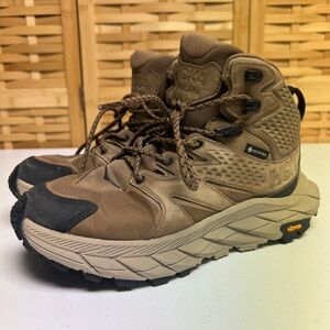 Hoka One One Women’s Anacapa Tan and Black Boots